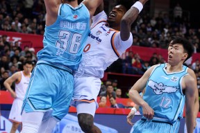 九游体育app刚刚！风云突变上海久事清晨官宣签约今夜菲尼克斯太阳调整名单以备欧篮联，山东男篮临场应变备战德甲的简单介绍